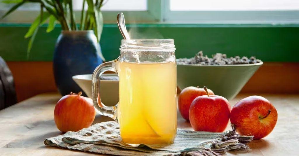 Apple Cider Vinegar and Honey Detox Tonic