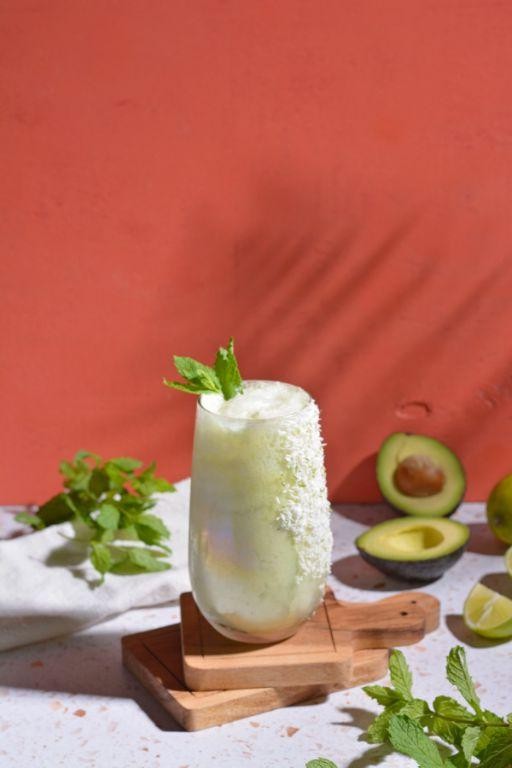 Avocado Coconut Lime Smoothie Cocktail