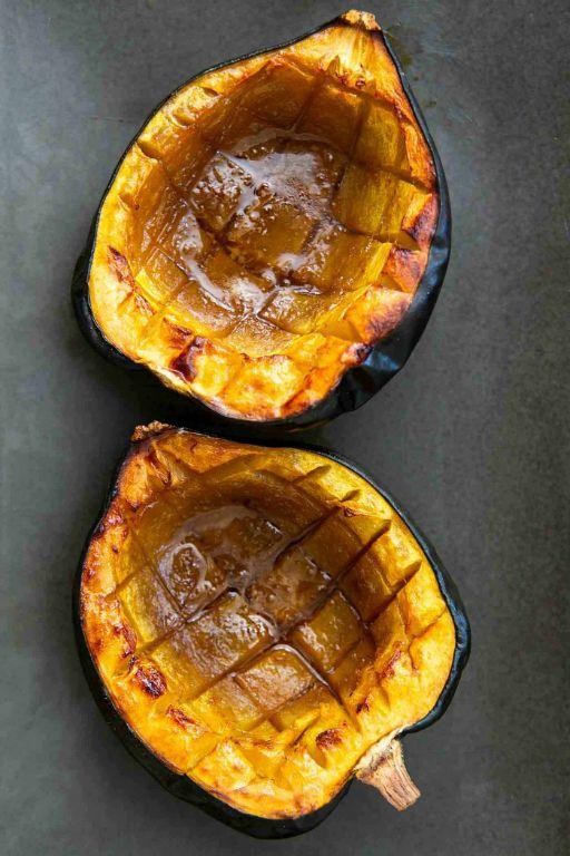 Baked Acorn Squash with Brown Sugar