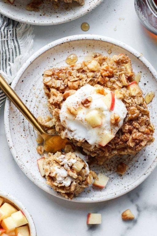 Baked Apple Cinnamon Oatmeal
