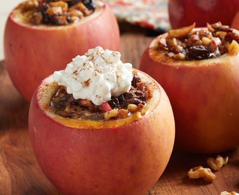 Baked Apples with Raisins