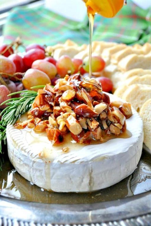Baked Brie with Almond Flour Crackers
