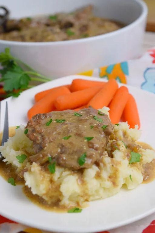 Baked Cube Steak with Carrots and Celery