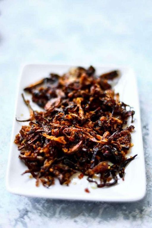 Balachaung (Spicy Shrimp Relish)