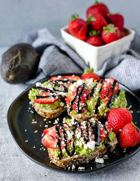 Balsamic Avocado and Strawberry Toast