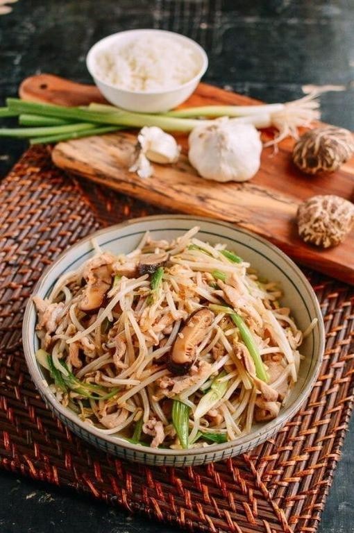 Bean Sprout and Chicken Stir-Fry