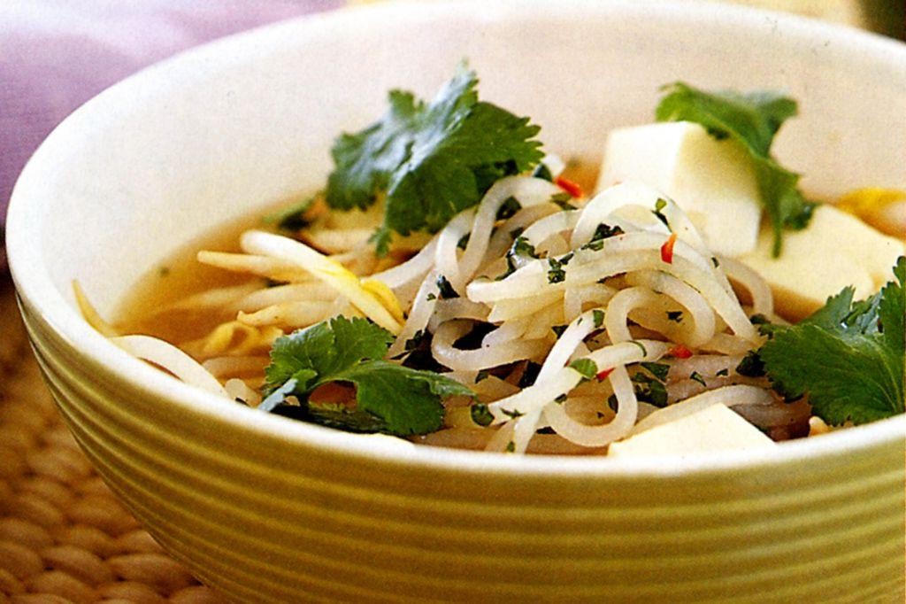 Bean Sprout and Tofu Soup