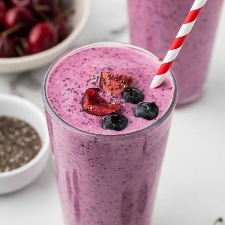 Berry Chia Seed Smoothie