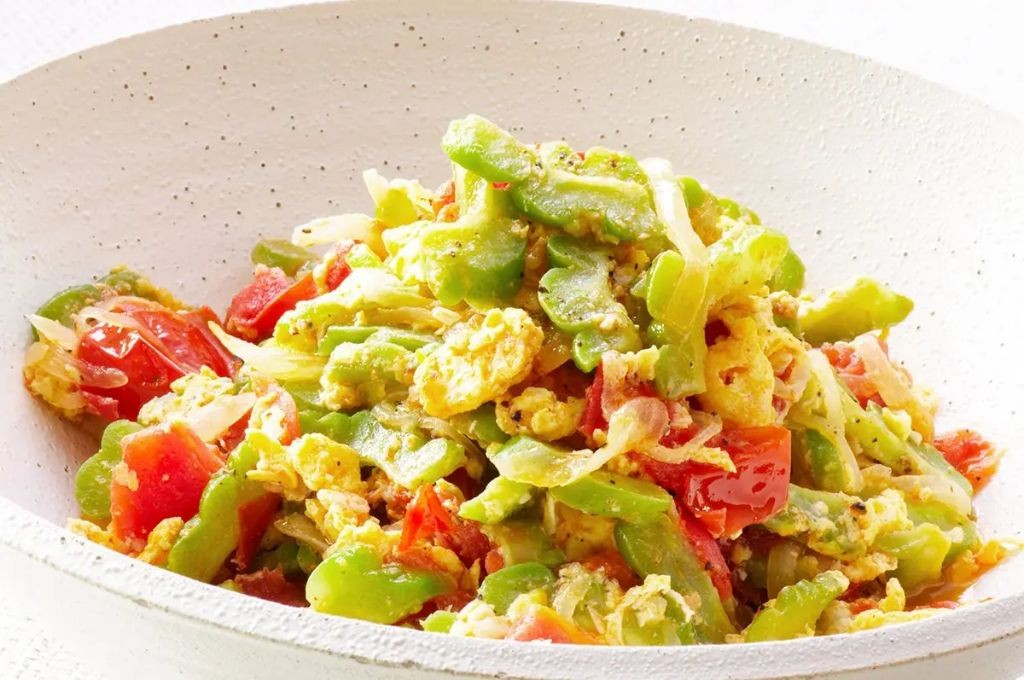 Bitter Melon and Egg Scramble