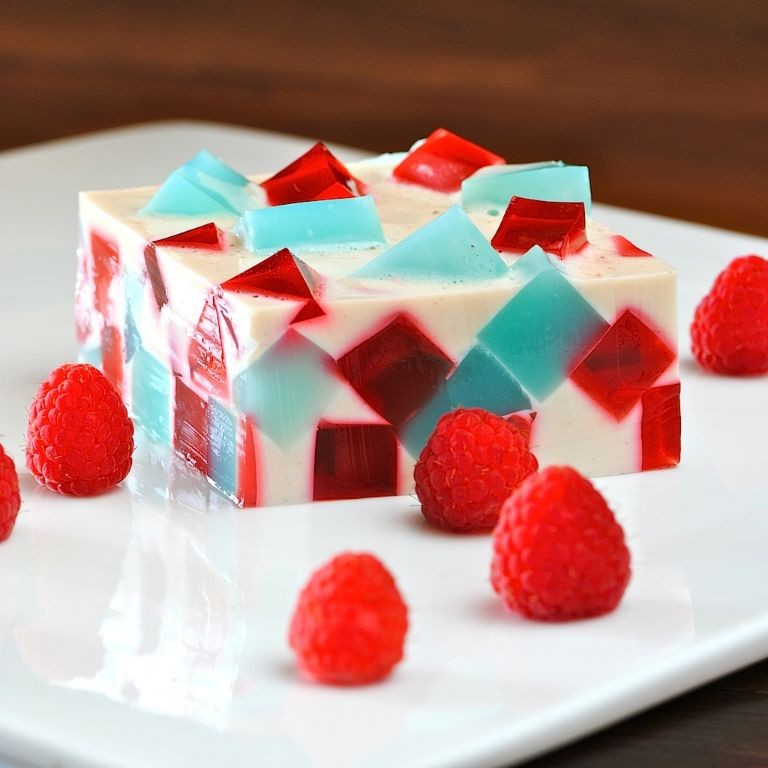 Blackberry Basil Jello Jigglers