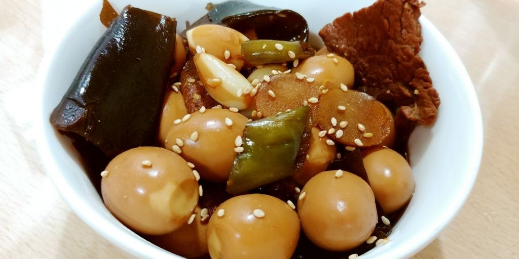 Braised Kelp with Soy and Ginger