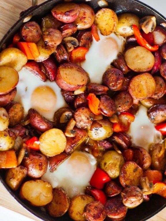 Breakfast Potato Skillet with Sausage and Peppers