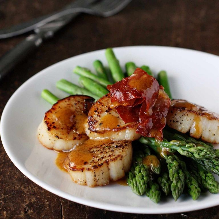 Brown Butter Scallops with Crispy Prosciutto