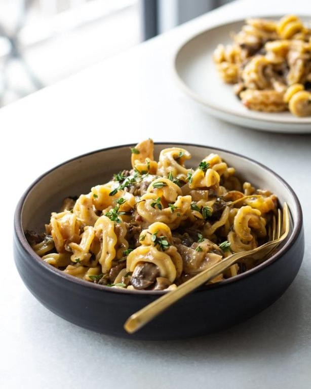 Caramelized Onion and Goat Cheese Cascatelli