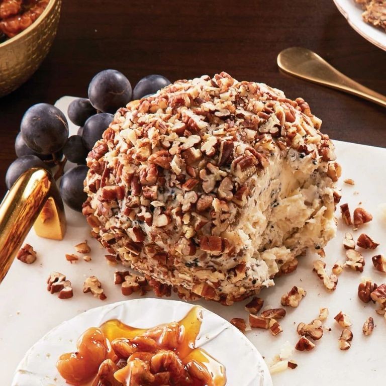 Caramelized Onion and Gruyère Cheese Ball