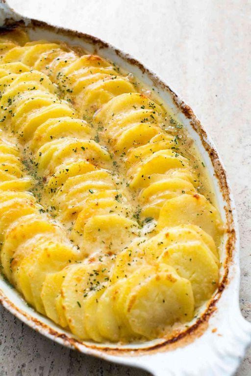 Caramelized Onion and Gruyère Gratin