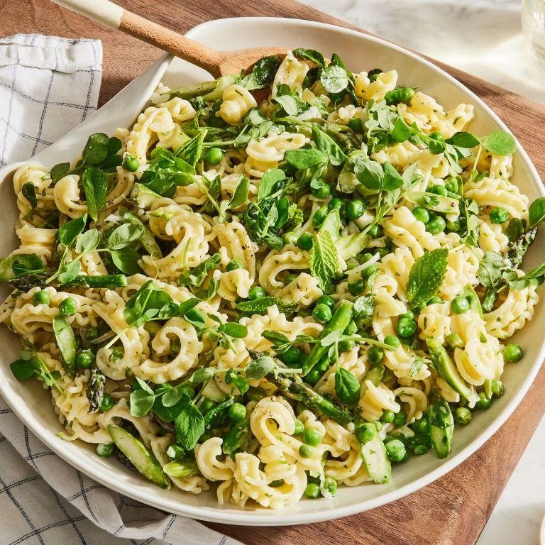 Cascatelli Primavera with Seasonal Vegetables