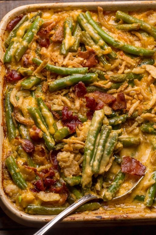 Cheesy Green Beans with Bacon and Breadcrumb Topping