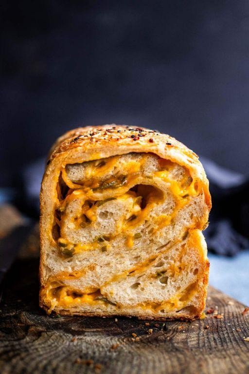 Cheesy Jalapeño Bread
