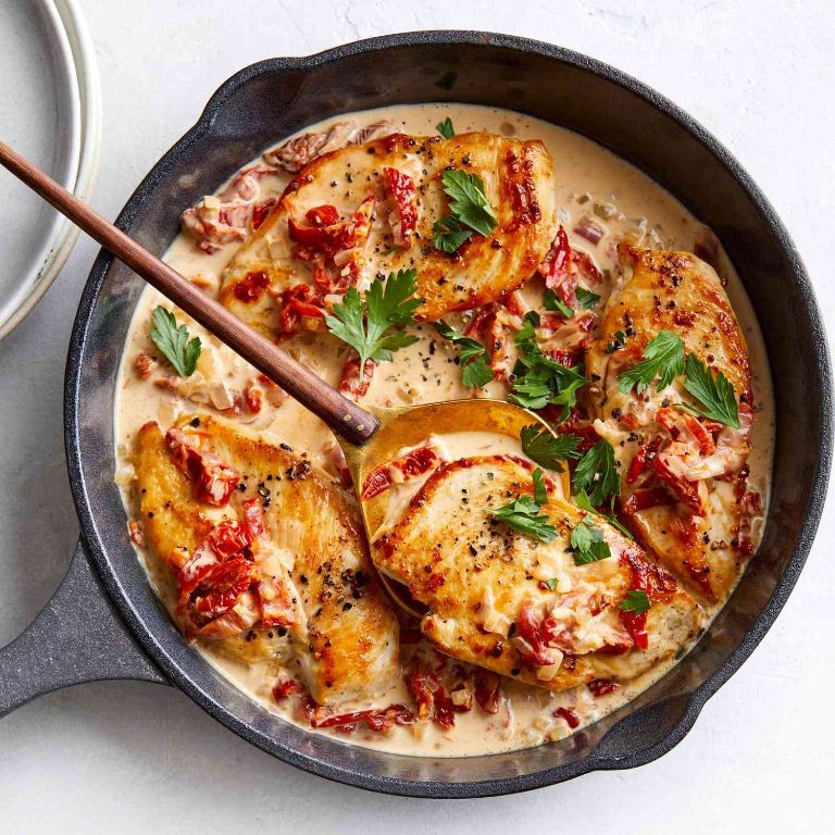 Chicken Breast with Sun-Dried Tomato Cream Sauce