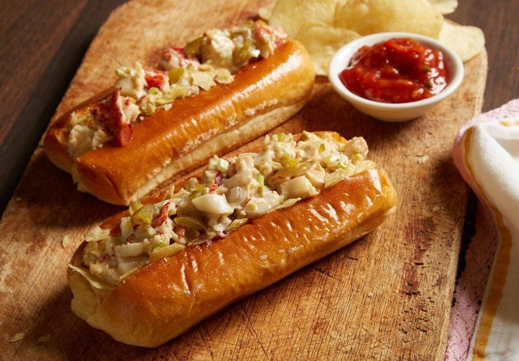 Chipotle Mayo Red Lobster Roll