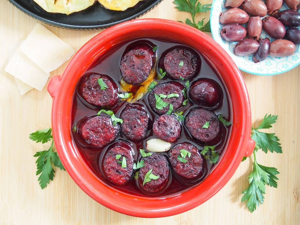 Chorizo al vino (chorizo cooked in wine)