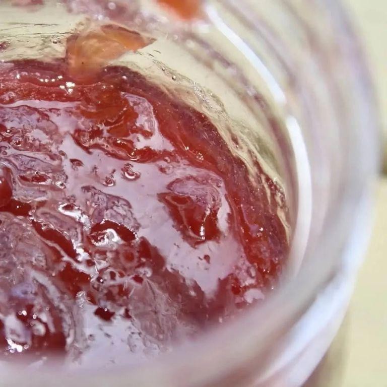 Classic Rhubarb Jelly with Fresh Mint