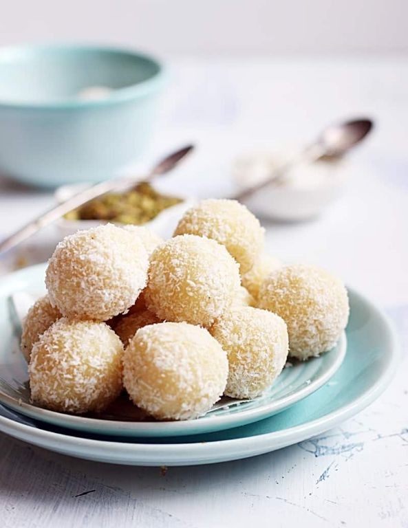 Coconut Laddu with Khoya