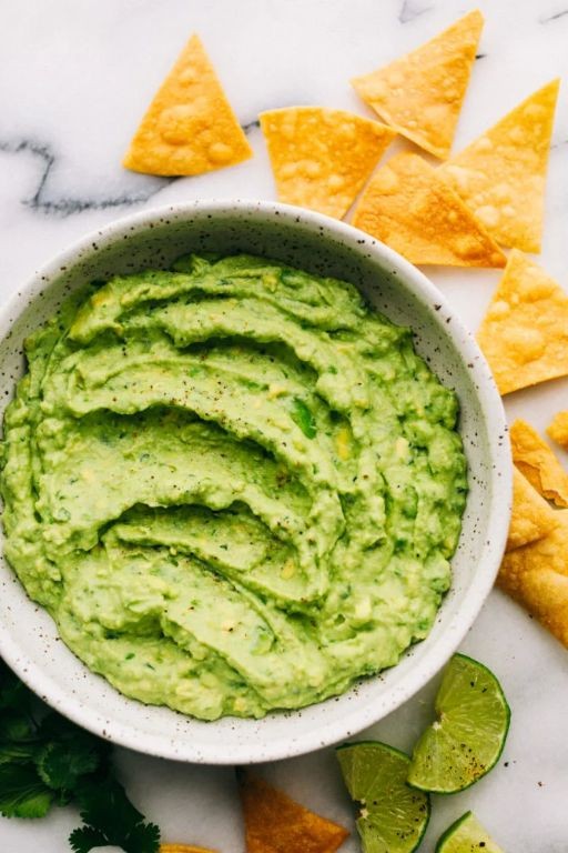 Creamy Avocado Yogurt Dip