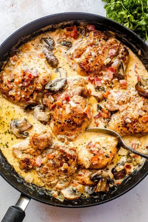 Creamy Bacon and Pea Chicken Thighs