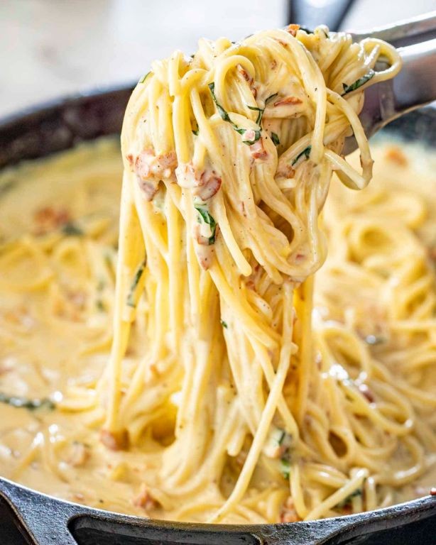 Creamy Carbonara Pasta