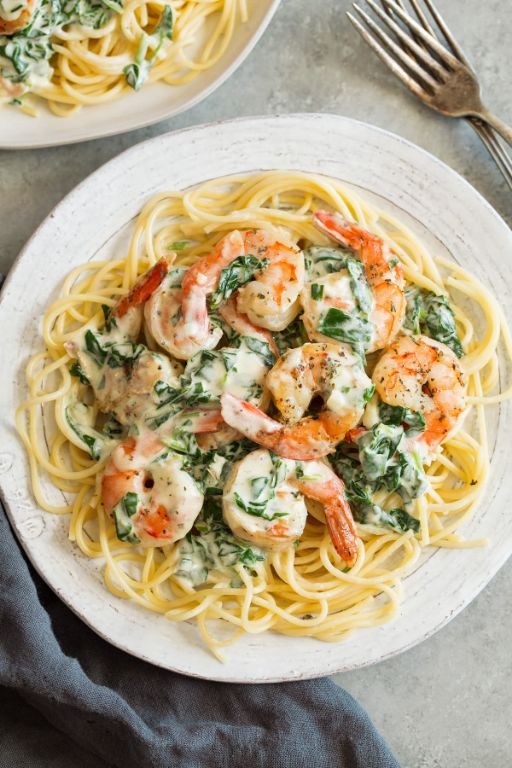 Creamy Garlic Shrimp and Spinach Pasta