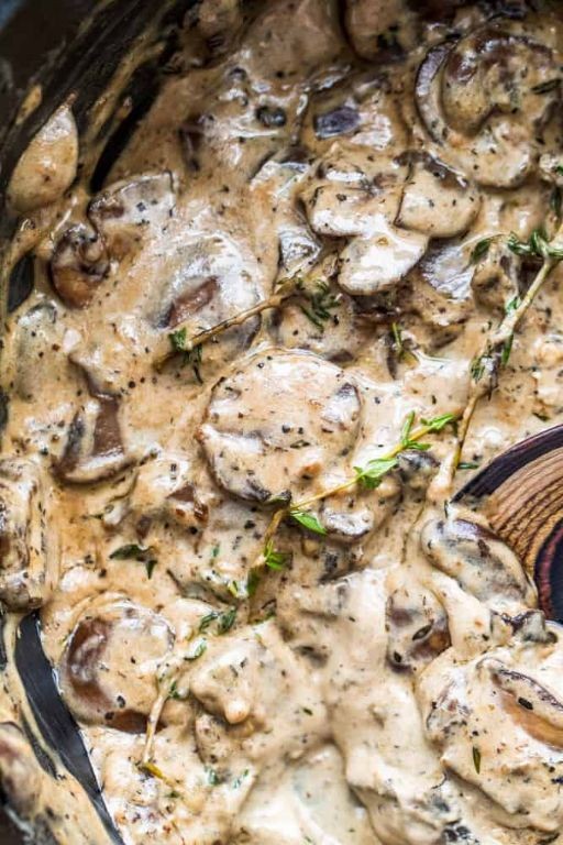 Creamy Mushroom and Thyme Simmering Sauce