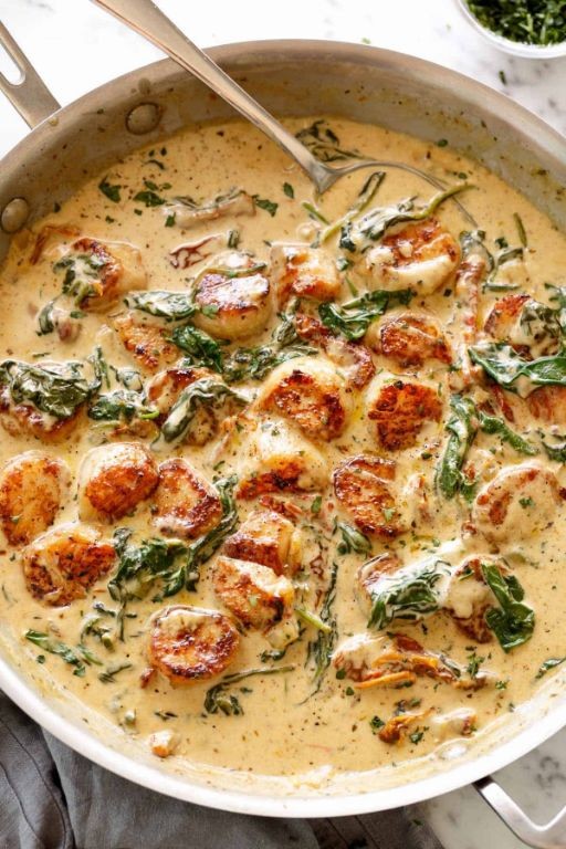Creamy Tuscan Scallops with Spinach