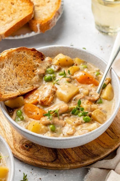 Creamy White Wine Chicken and Potato Stew