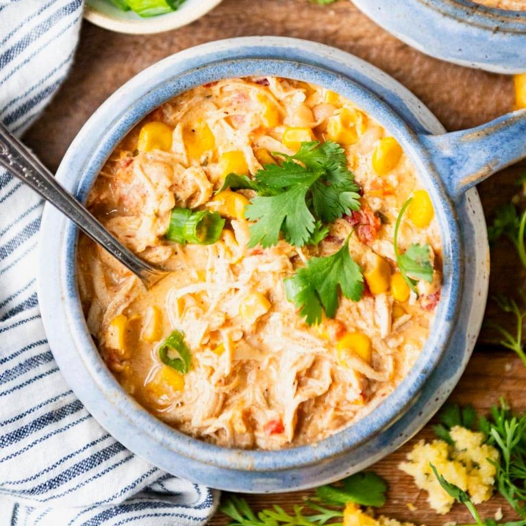 Crock Pot Texas Chili with Chicken and White Beans