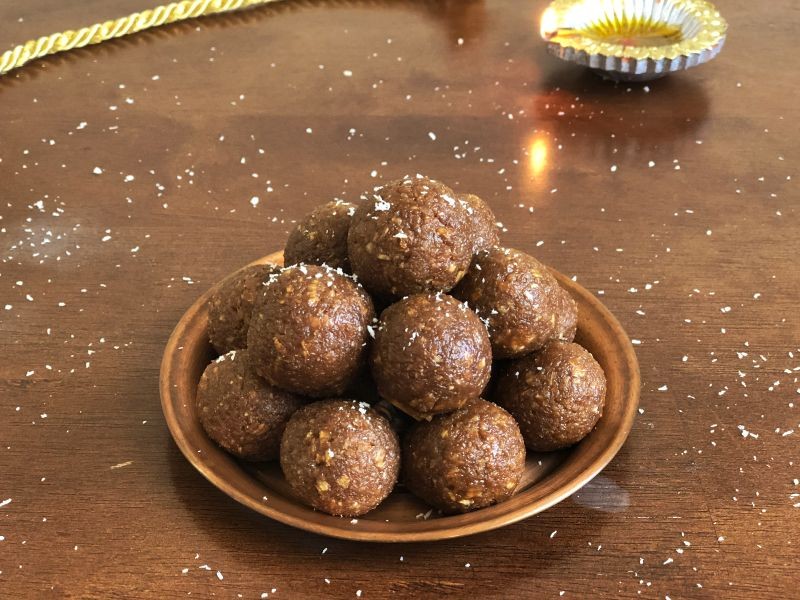 Date and Coconut Laddu