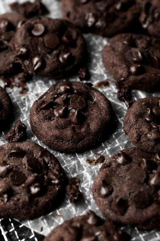 Double chocolate chip mini brownie bites