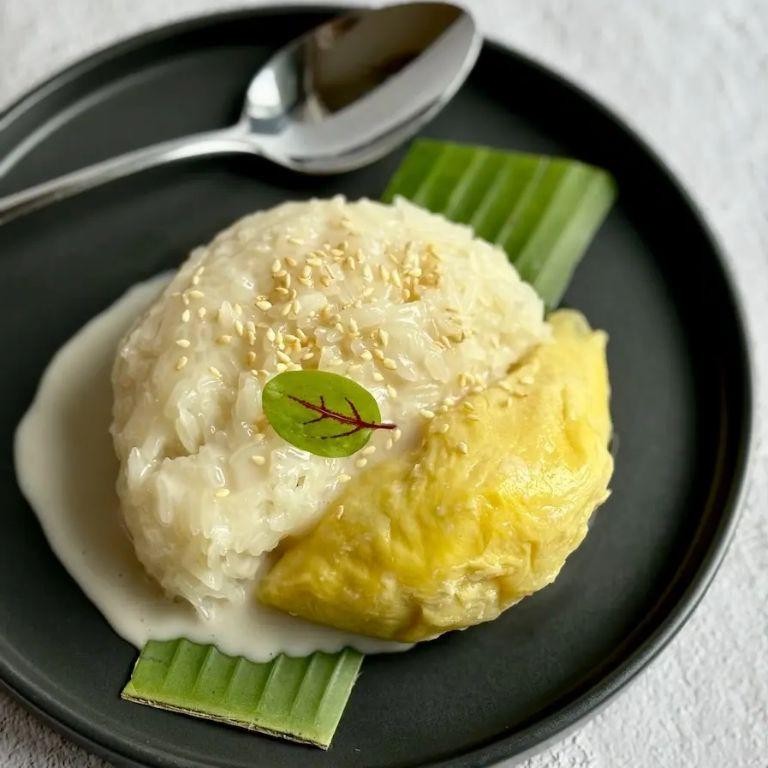 Durian Sticky Rice with Pandan Leaves