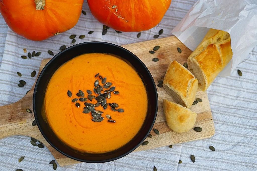 20 Hearty Dutch Oven Soup Recipes for Cozy Nights