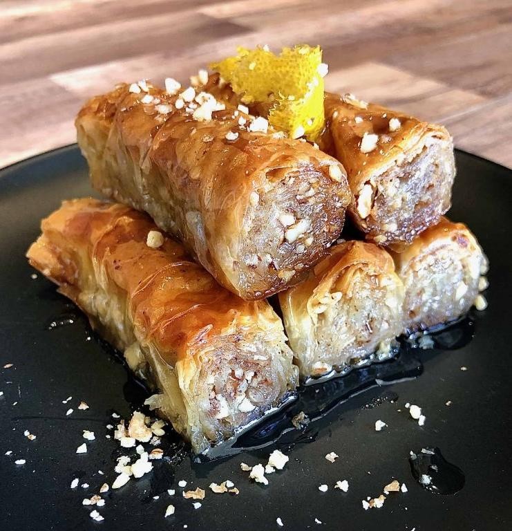 Easy Greek Baklava Rolls