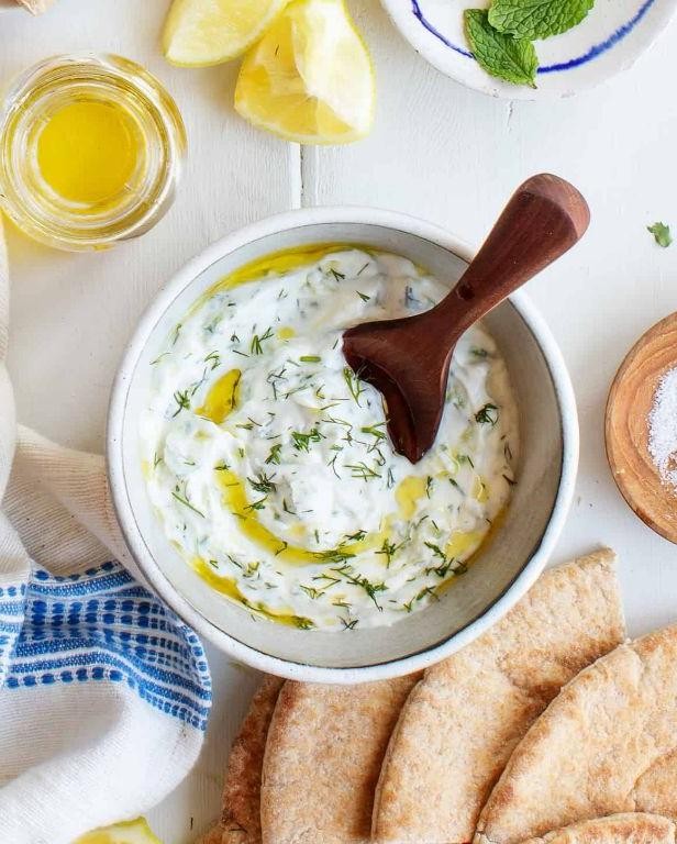 Easy Greek Tzatziki Sauce
