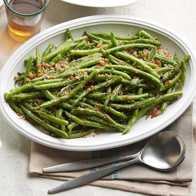 Garlic Butter Green Beans with Breadcrumbs