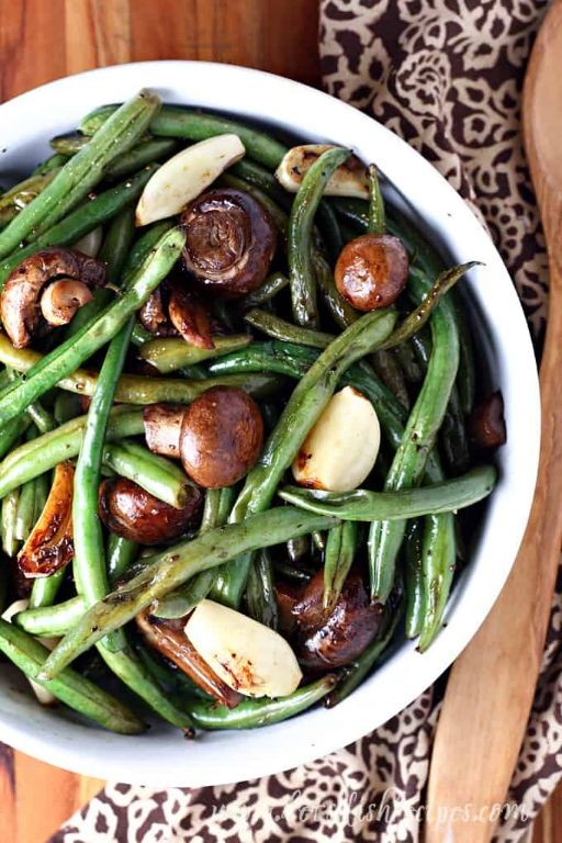Garlic Roasted Green Beans and Mushrooms