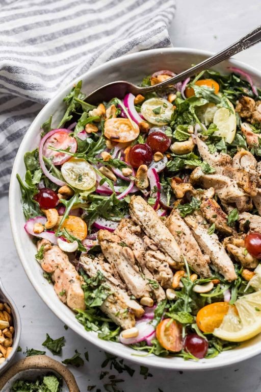 Grilled Chicken Salad with Green Grapes and Arugula