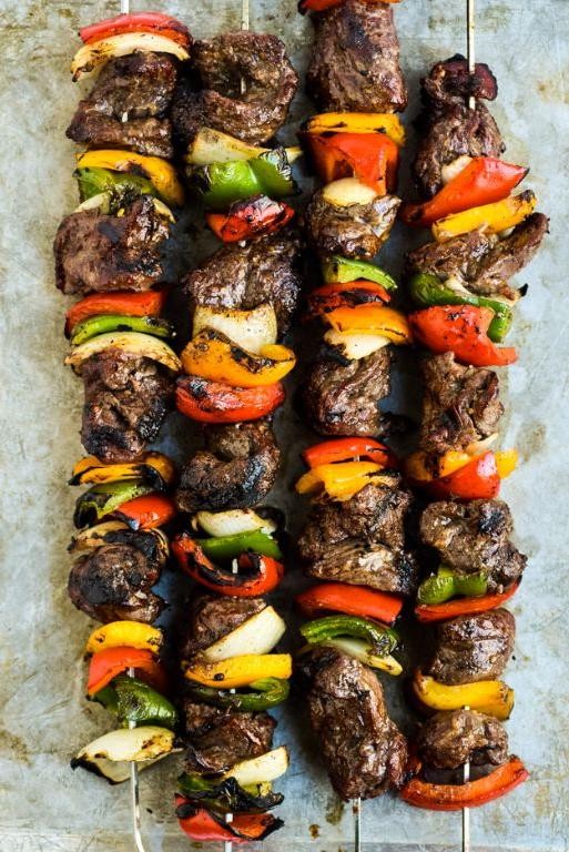 Grilled Sirloin Steak Skewers with Vegetables