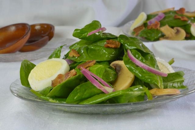 Hard-Boiled Egg and Spinach Power Salad