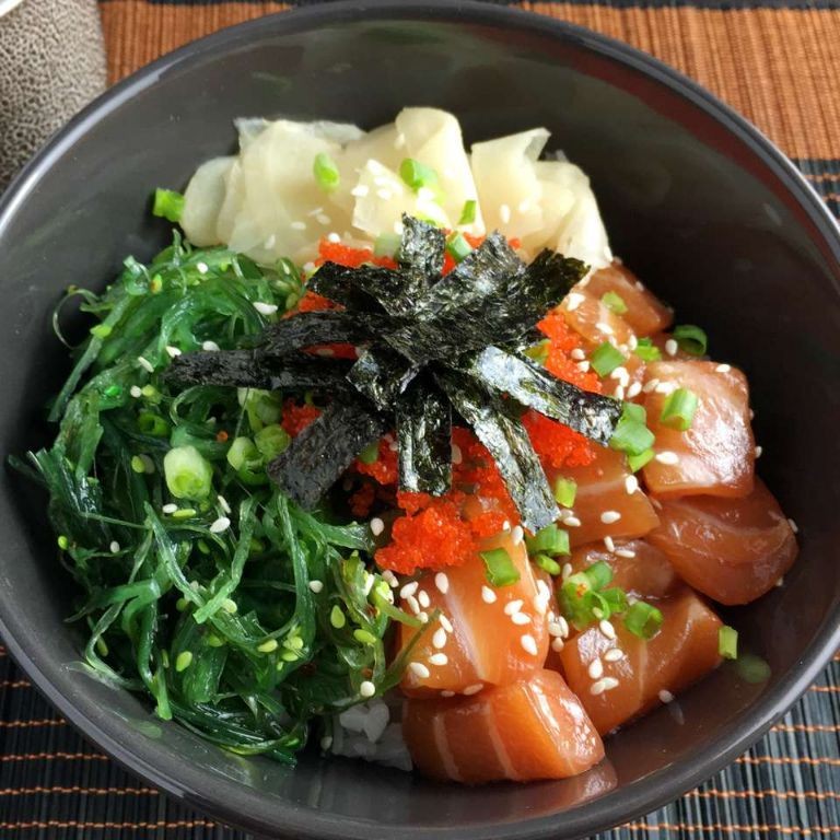 Kelp and Salmon Poke Bowl
