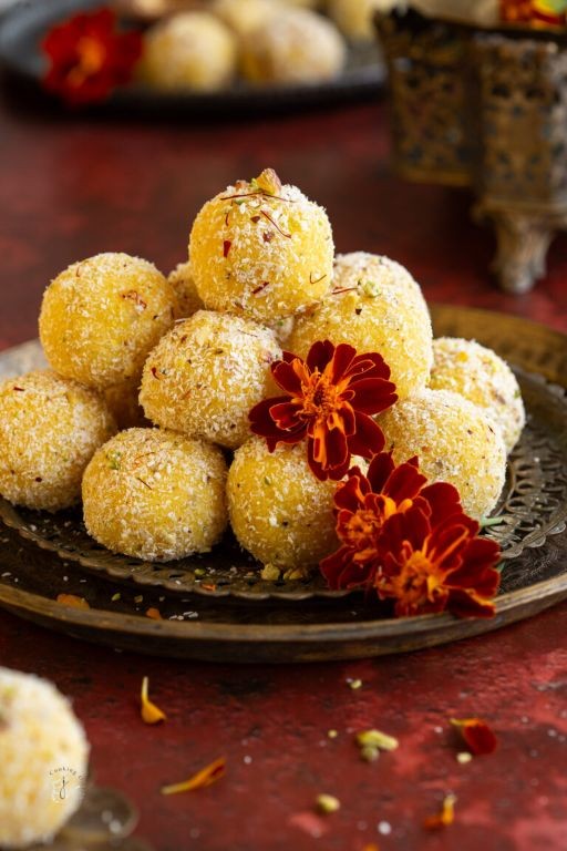 Kesar Pista Coconut Laddu