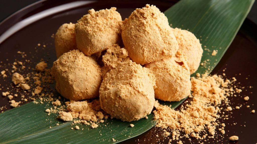 Kinako Roasted Soybean Cream Puffs